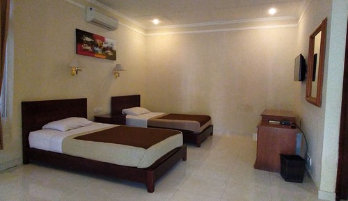 Deluxe Double or Twin Room, 2 Twin Beds, Balcony, Partial Sea View