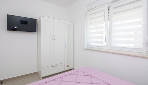 Comfort Apartment, Courtyard View
