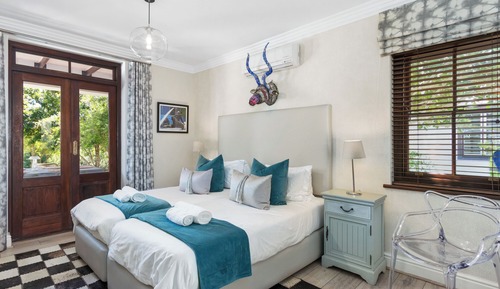 Deluxe House, 4 Bedrooms, Air conditioning, Garden View
