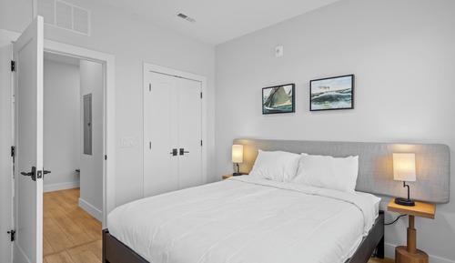 Classic Apartment, 1 Queen Bed (Self Check-in with Virtual Front Desk)