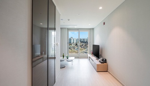 [Breakfast for 2 PKG] City View Standard Family Ondol