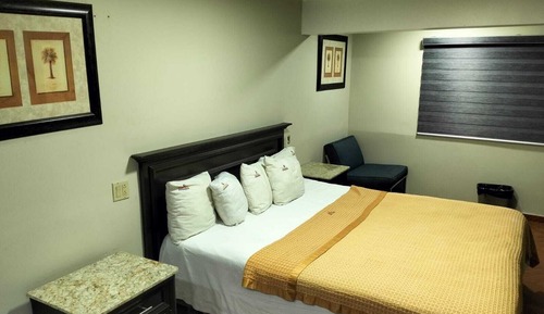 Economy Room