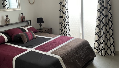 Premium Condo, 1 Queen Bed with Sofa bed