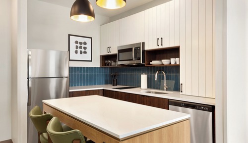 Studio Suite, 2 Queen Beds, Kitchen