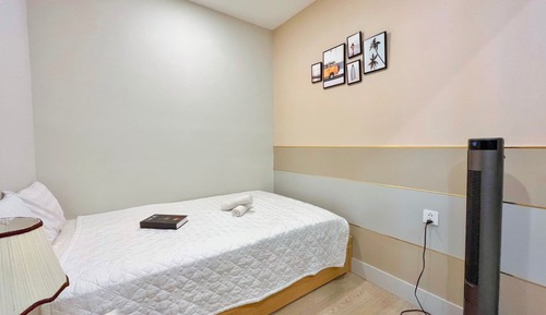 City Apartment, 2 Bedrooms, Balcony, Courtyard View