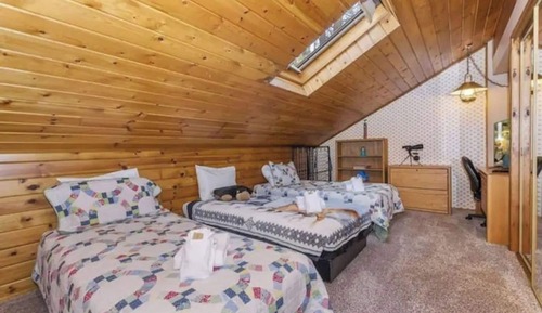 Comfort Cabin, 4 Bedrooms, Fireplace, Lake View