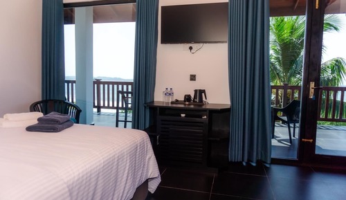 Deluxe Studio, Multiple Beds, Ocean View