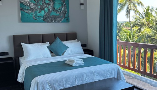 Comfort Double Room, Balcony, Partial Ocean View