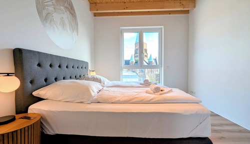 Luxury Penthouse, 3 Bedrooms, Terrace, City View