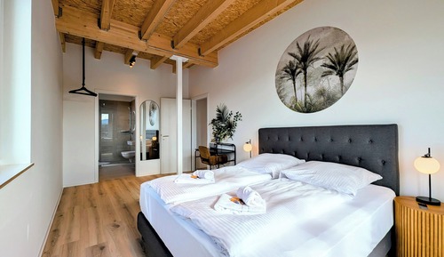 Luxury Penthouse, 3 Bedrooms, 2 Bathrooms, City View
