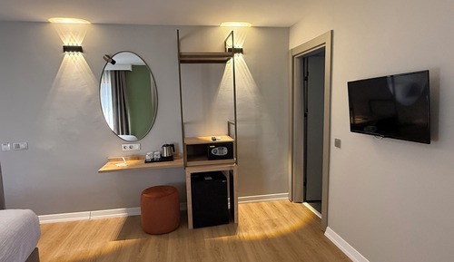 Signature Twin Room