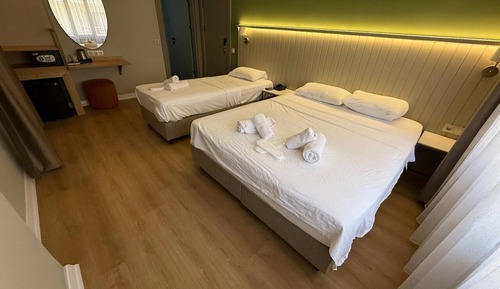 Design Triple Room