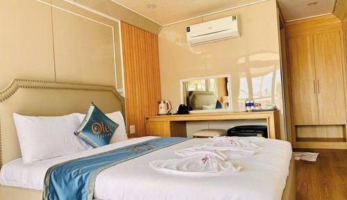 Deluxe Double Room, Pool View
