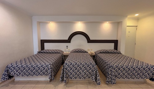 Classic Triple Room, Multiple Beds
