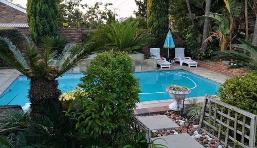 Cottage, Pool View