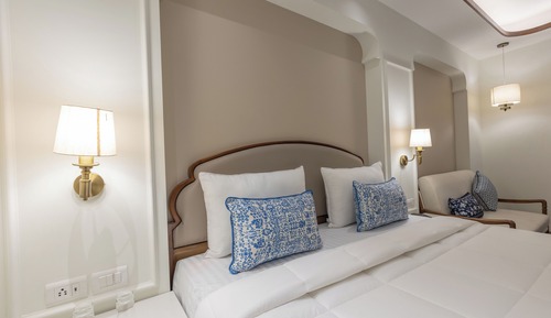 Triveni King room