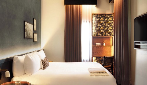 Deluxe Room, Partial Ocean View
