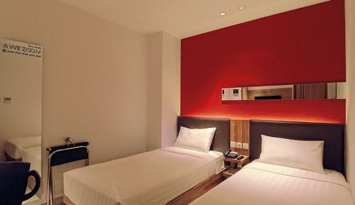 Standard Twin Room, City View