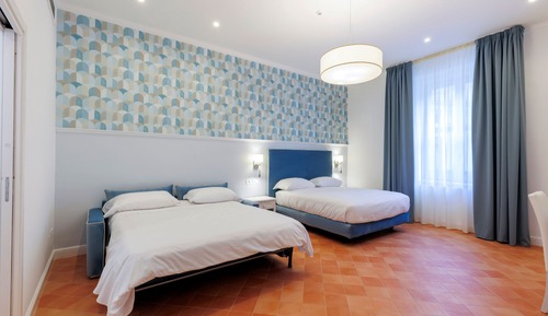Classic Quadruple Room