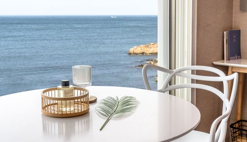 Basic Room, 1 Bedroom (Ocean View 302 (Upon Arrival /BBQ))
