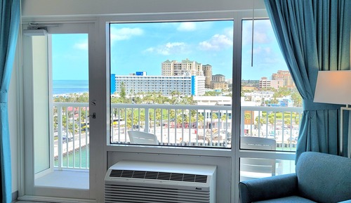 Family Double Room, Pool View