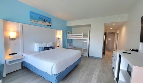 Family Room, 1 Bedroom, Balcony, Pool View