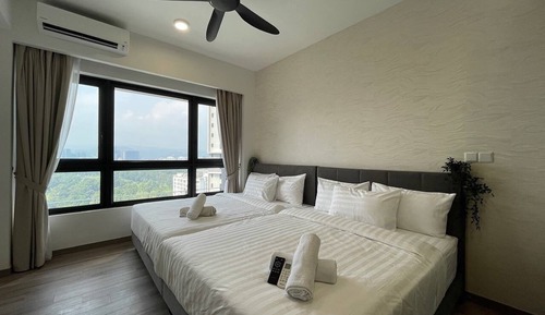 Deluxe Condo