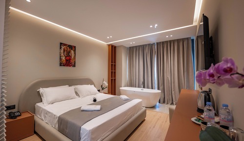 Double Room, Hot Tub