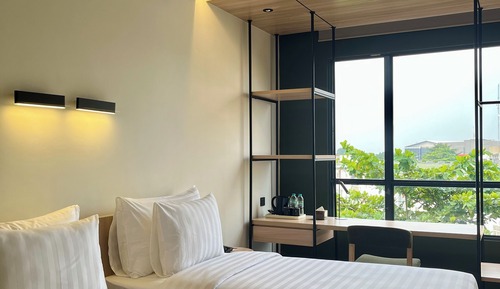 Standard Twin Room, City View
