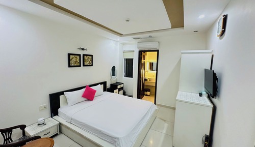 Economy Double Room, City View