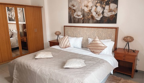 Comfort Apartment, City View