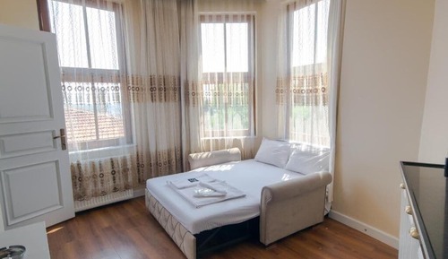 Standard Double Room, 1 Double Bed, Partial Sea View