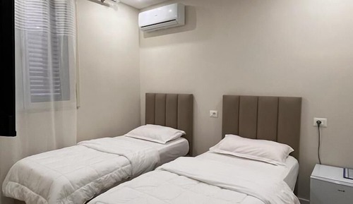 Basic Double or Twin Room, Garden View