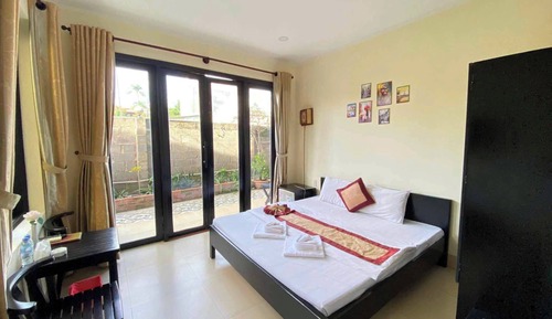 Standard Double Room, Garden View