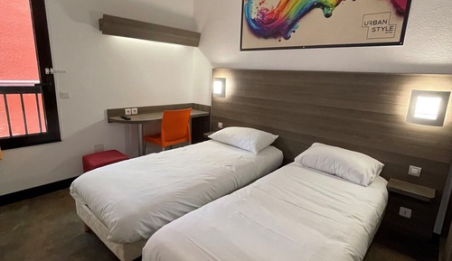 Comfort Twin Room