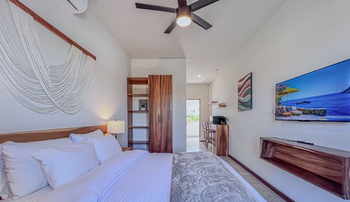 Junior Standard Suite + Terrace 11