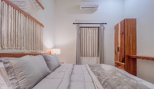 Supreme Comfort Suite 1