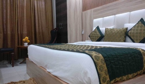 Superior Double Room, City View