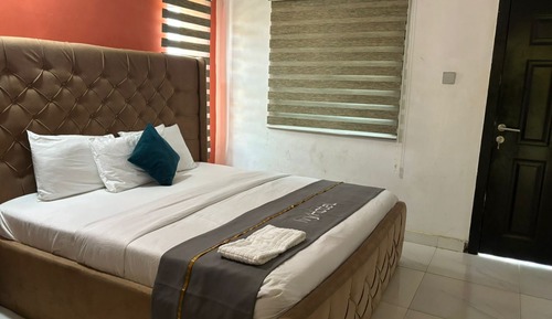 Executive Room, City View