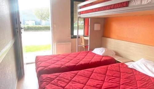 Triple Room, Multiple Beds, Non Smoking