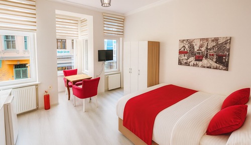 Deluxe Apartment