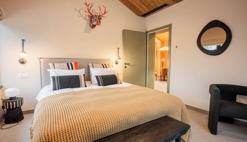Timeless Two Bedroom Apartment, Panoramic view with roof top terrace #14