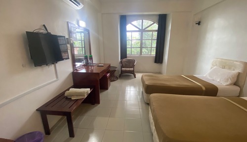 Standard Twin Room