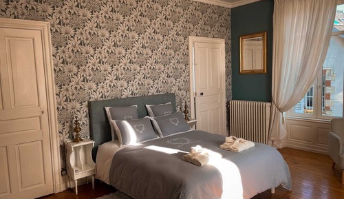 Romantic Double Room, Ensuite, Garden View