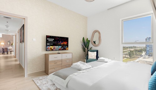 Comfort Apartment, Balcony, Partial Lake View