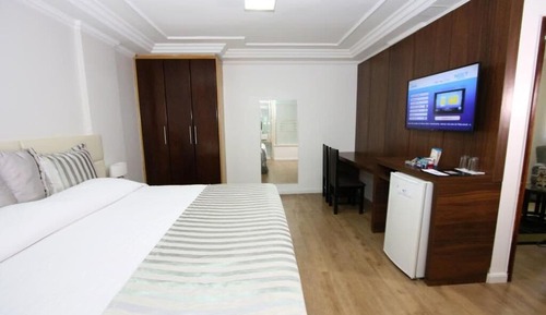 Deluxe Studio Suite