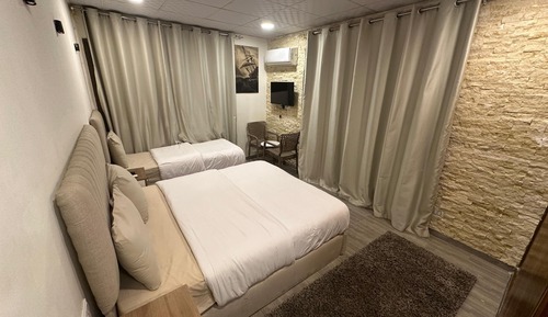 Comfort Triple Room