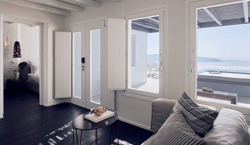 Cavo Tagoo Suite with Pool and Caldera Sunset View