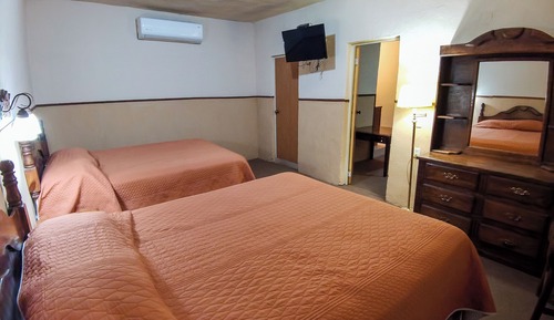 Suite, Courtyard View