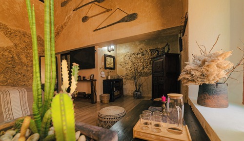 Double Room, 1 King Bed, Private Bathroom